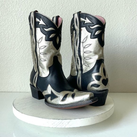 Junk Gypsy by Lane Boots Shoes - NEW Junk Gypsy by Lane Boots Dime Store Cowgirl Bootie 7.5 Black Gold Snip Toe